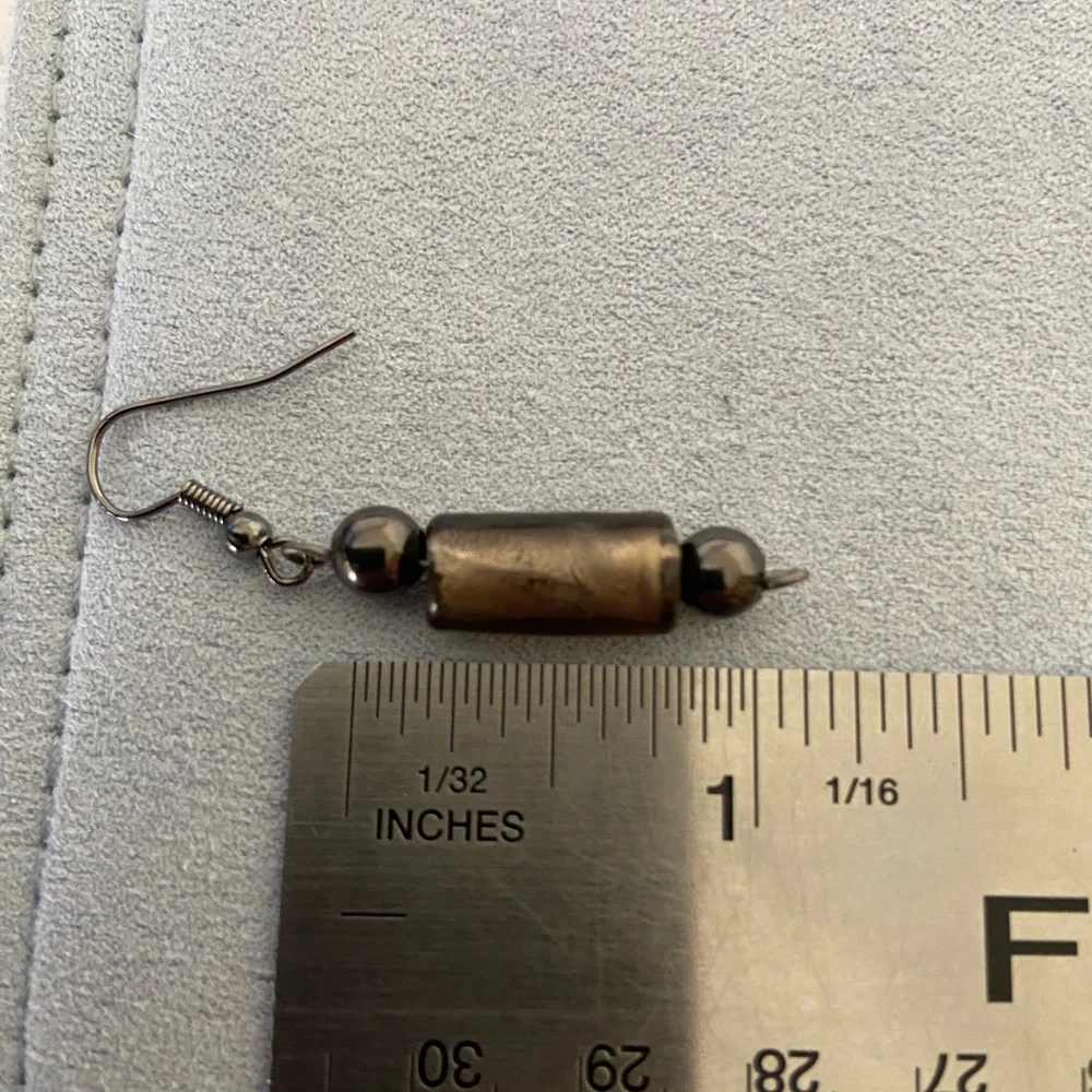 Fun dangle earrings! - Picture 2 of 2